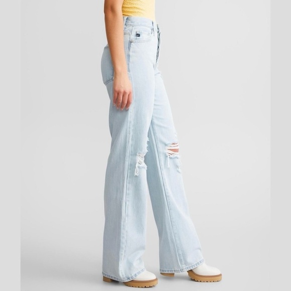 NWOT Arlo Kancan Jeans - Light wash Sz 9/28 - Picture 3 of 12